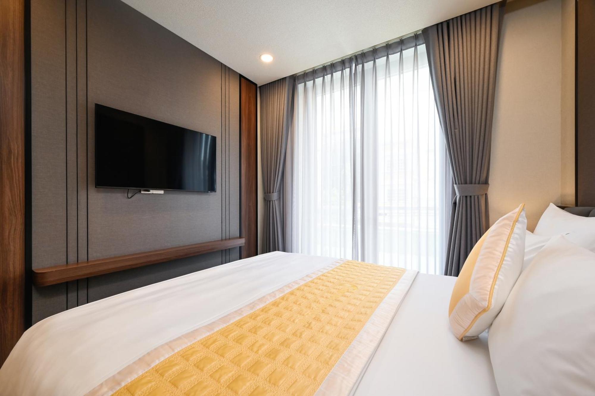 Hotel The Moon 2 2*