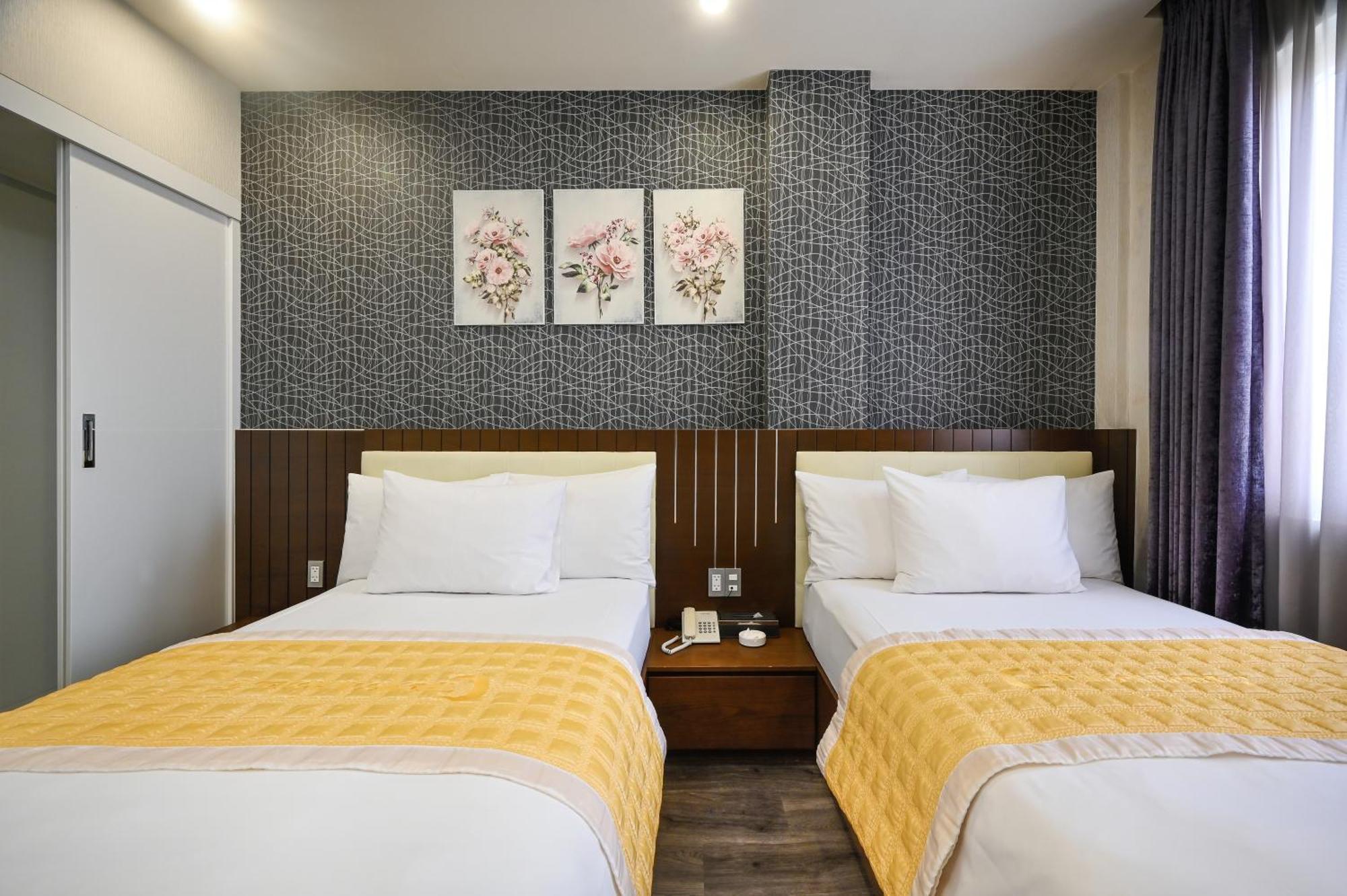Hotel The Moon 2