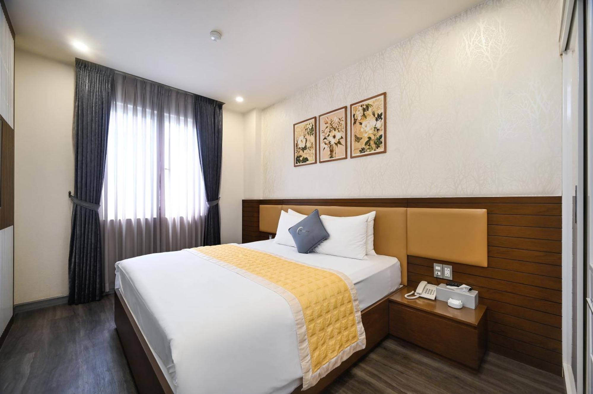 Hotel The Moon 2 2*
