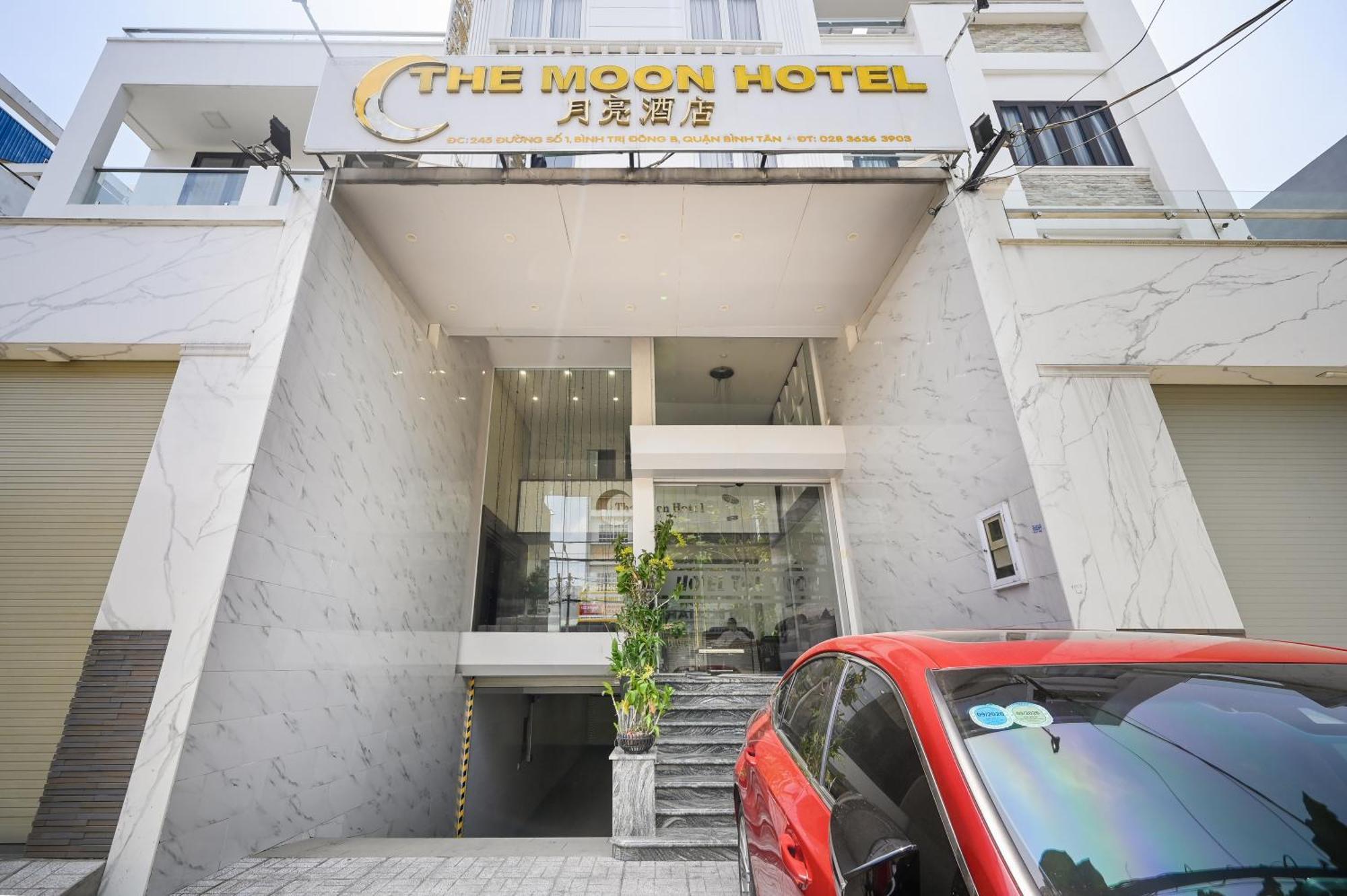 The Moon 2 Hotel